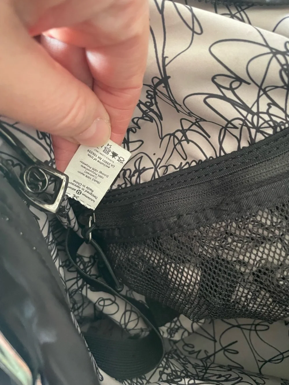 lululemon athletica Black Ruffled Nylon Shoulder Tote - Picture 14 of 16